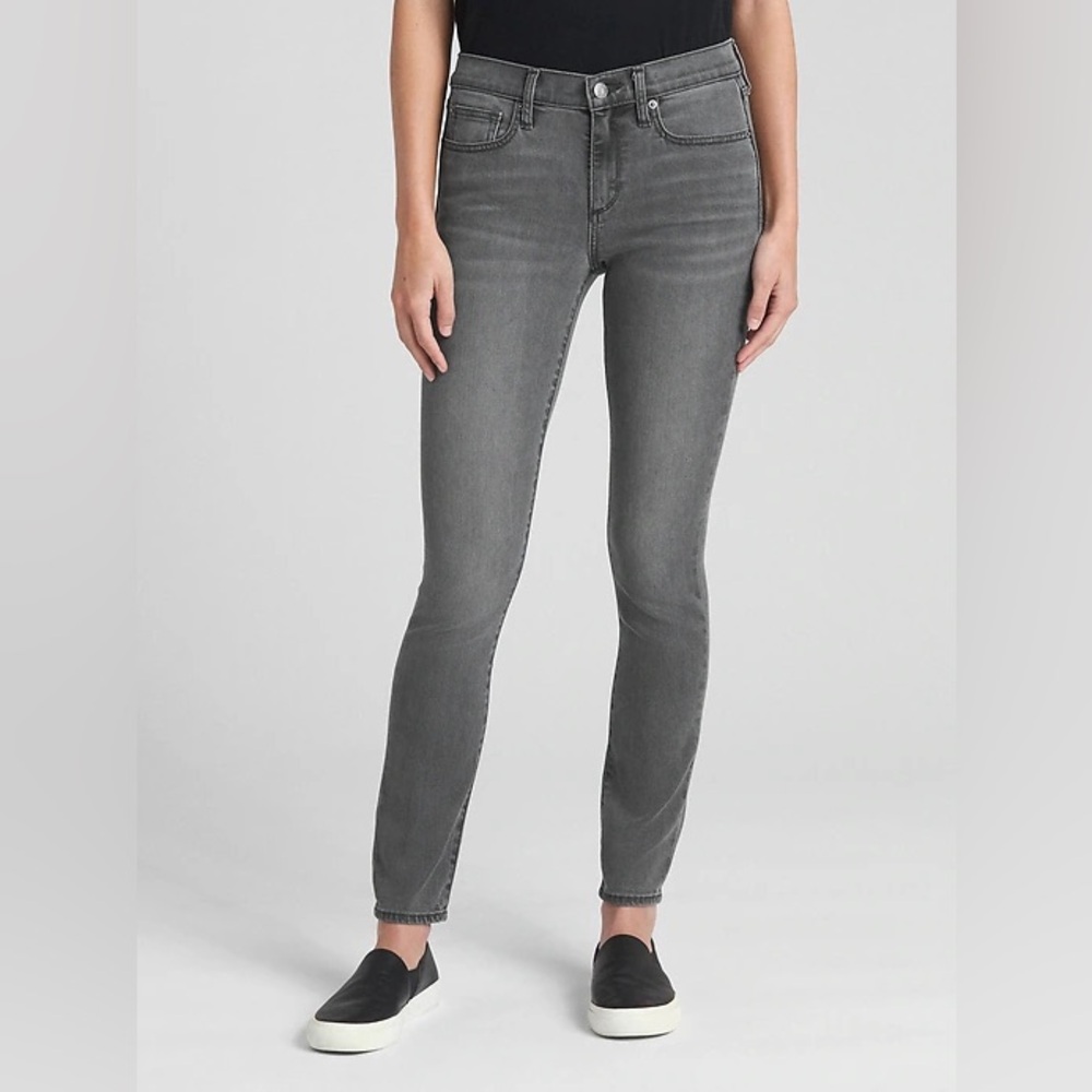 Gap - Grey Skinny Ankle Jeans - Size 26R